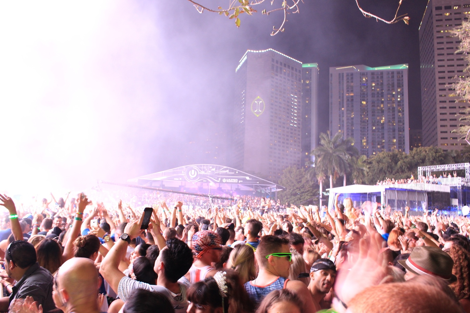 Over 160,000 People from Around the World Descend on Miami for Ultra Music Festival 2016 27