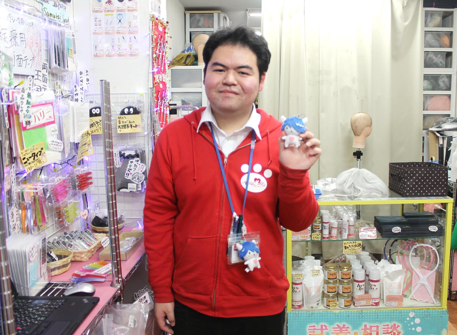 ASSIST WIG: A Cosplay Specialty Store in Akihabara that Sells Wigs, Shoes, and More!