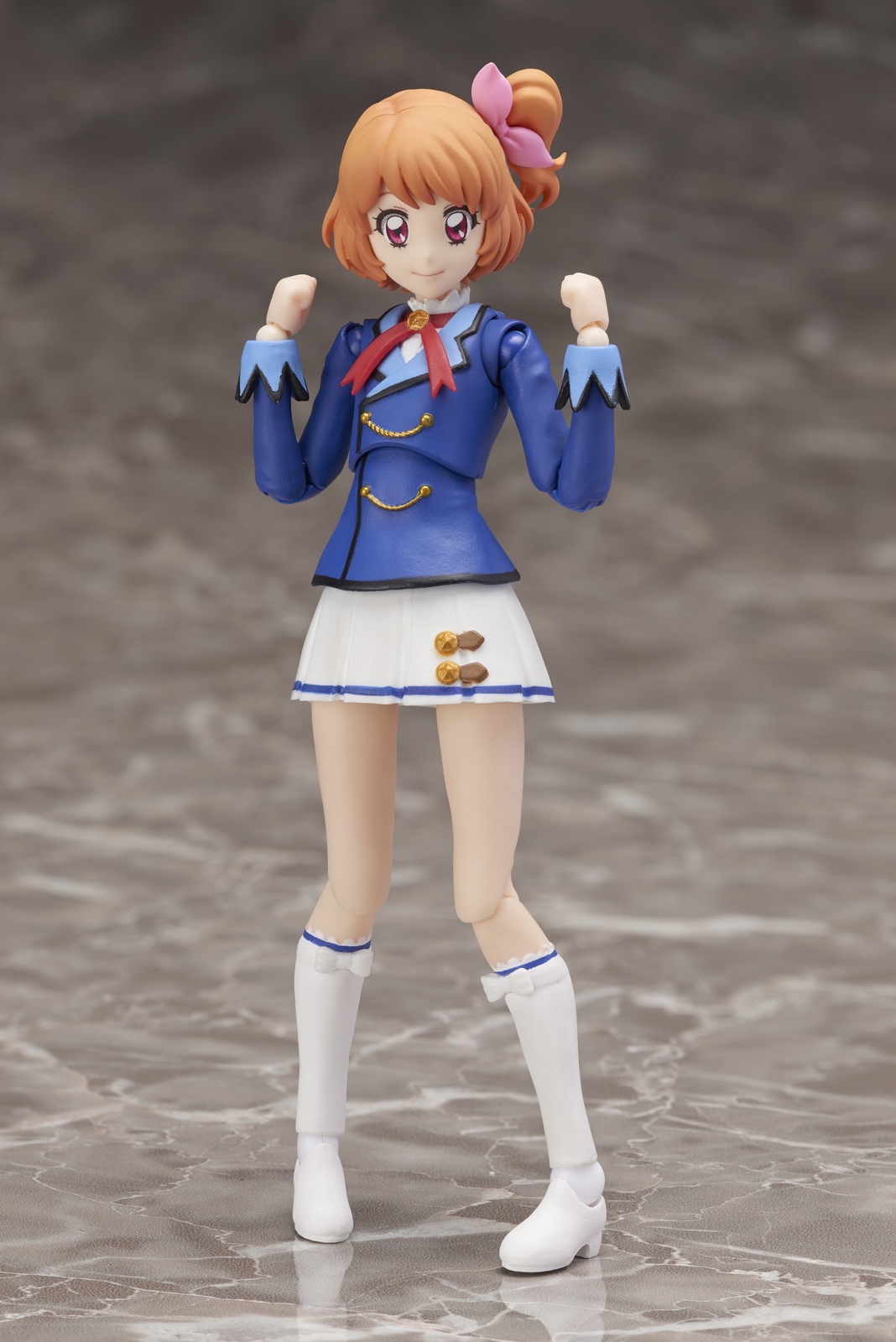 Akari Ozora from Aikatsu! Is Ready to Captivate the Audience Together with Mascot Ozorotter in This Adorable Figure Set! 3