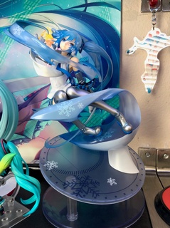 Snow Miku 1 7 Scale Figure Good Smile Company Tokyo Otaku Mode