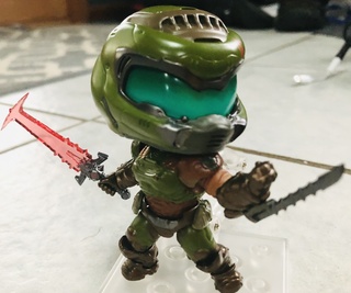 Store Doom Slayer Nendoroid