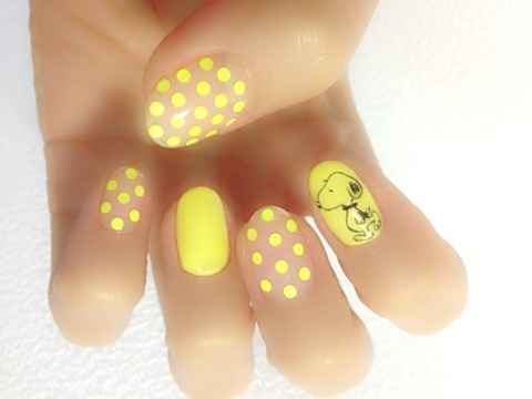 Snoopy Nails