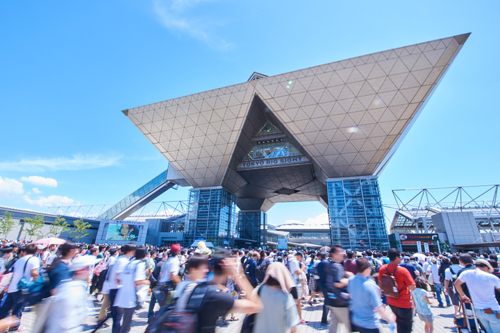 A TOM Member Visits Comiket for the First Time